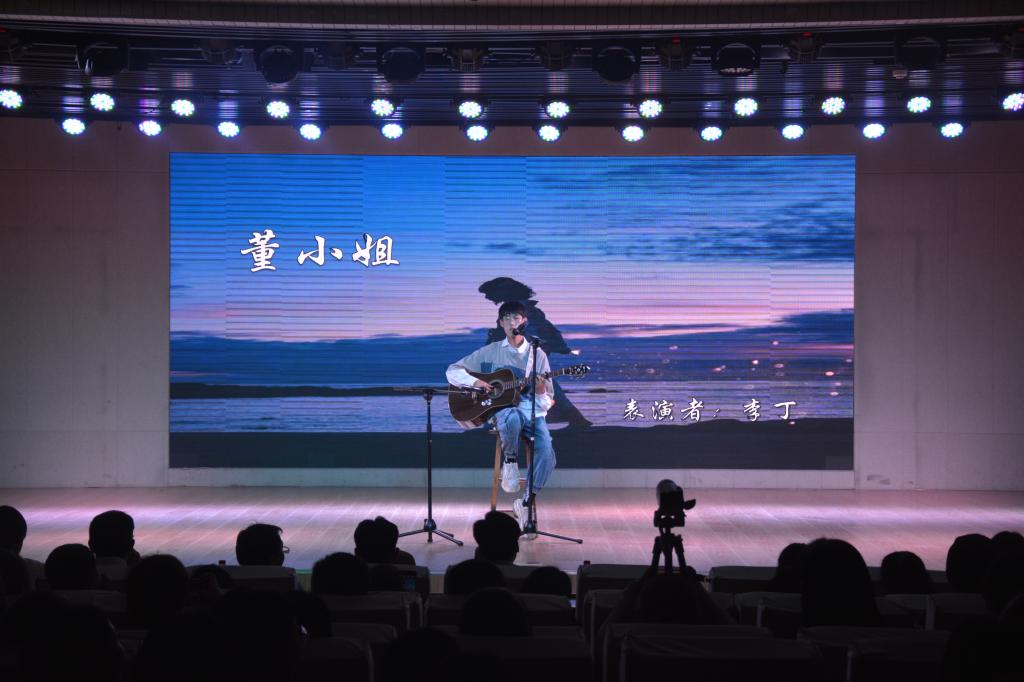 0638太阳集团官网成功举办2019届优秀毕业生颁奖典礼暨欢送毕业生晚会