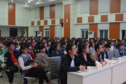 0638太阳集团官网成功召开2016级新生入学安全教育讲座