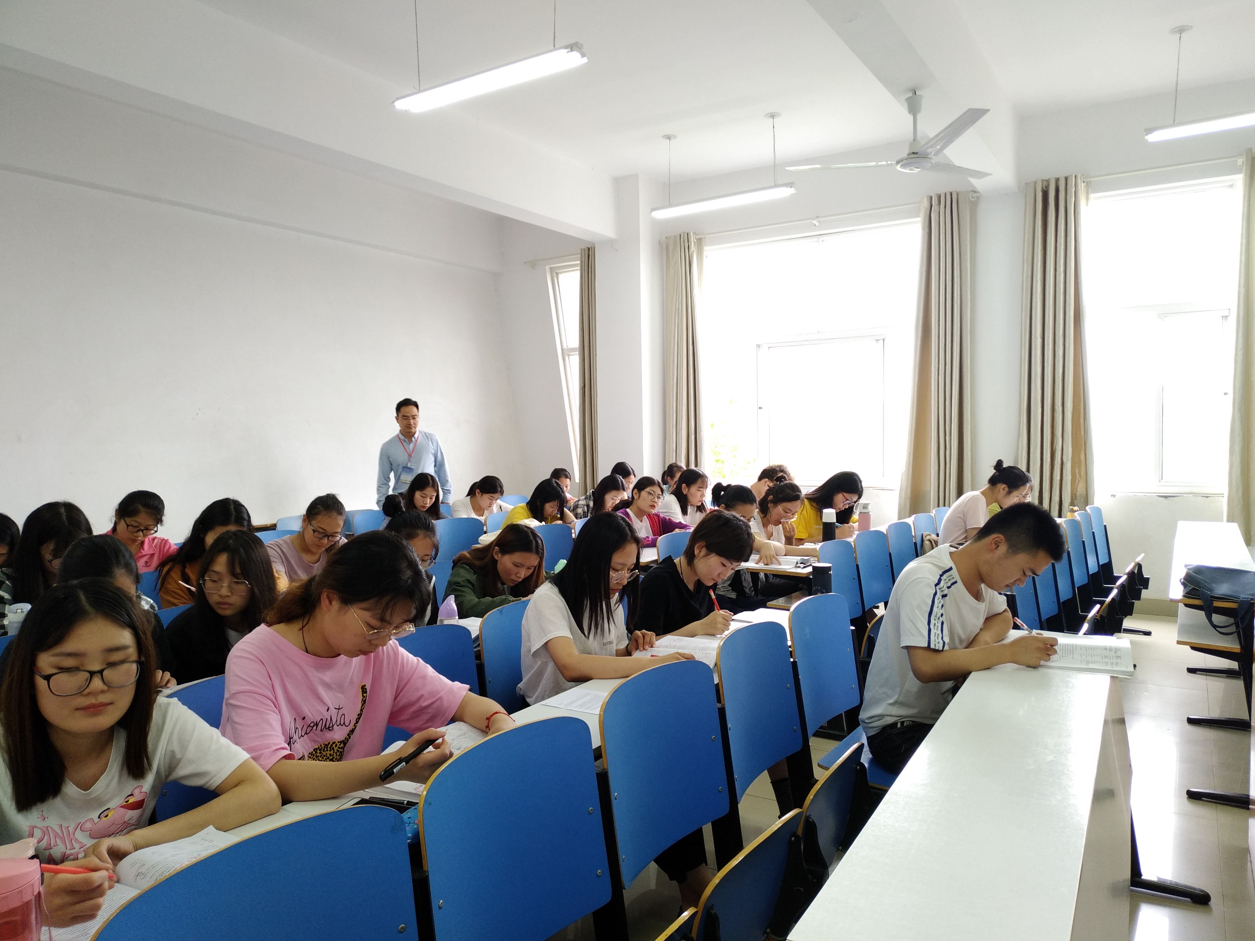 0638太阳集团官网2018-2019学年第二学期第十四周教学检查