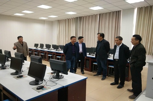 校领导检查指导太阳官网实验室迎评工作