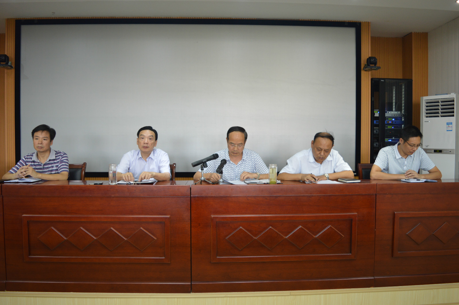 0638太阳集团官网召开新学期教职工大会