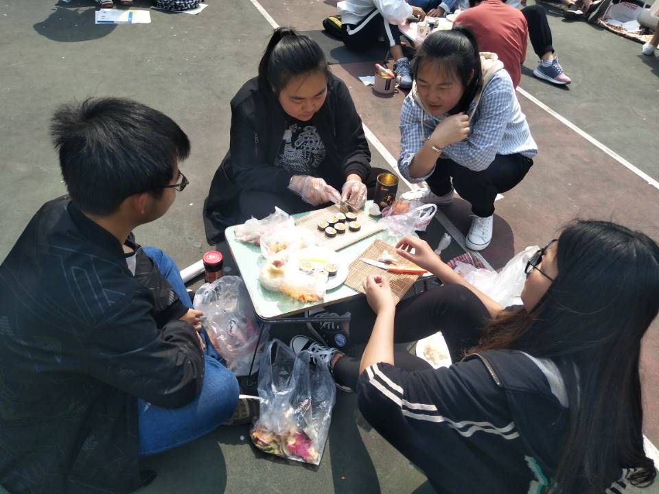 0638太阳集团官网成功举办第五届寿司制作大赛