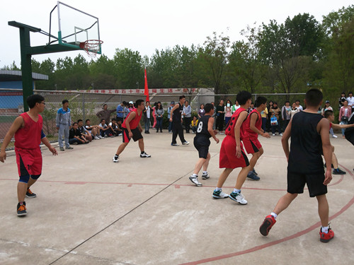 0638太阳集团官网男篮再战“谭山杯”篮球赛