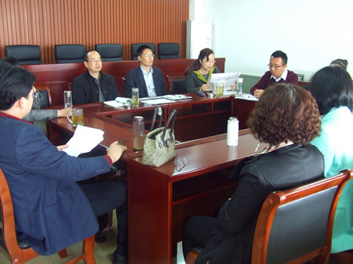 0638太阳集团官网教工党支部组织全体教工党员集中进行学习研讨